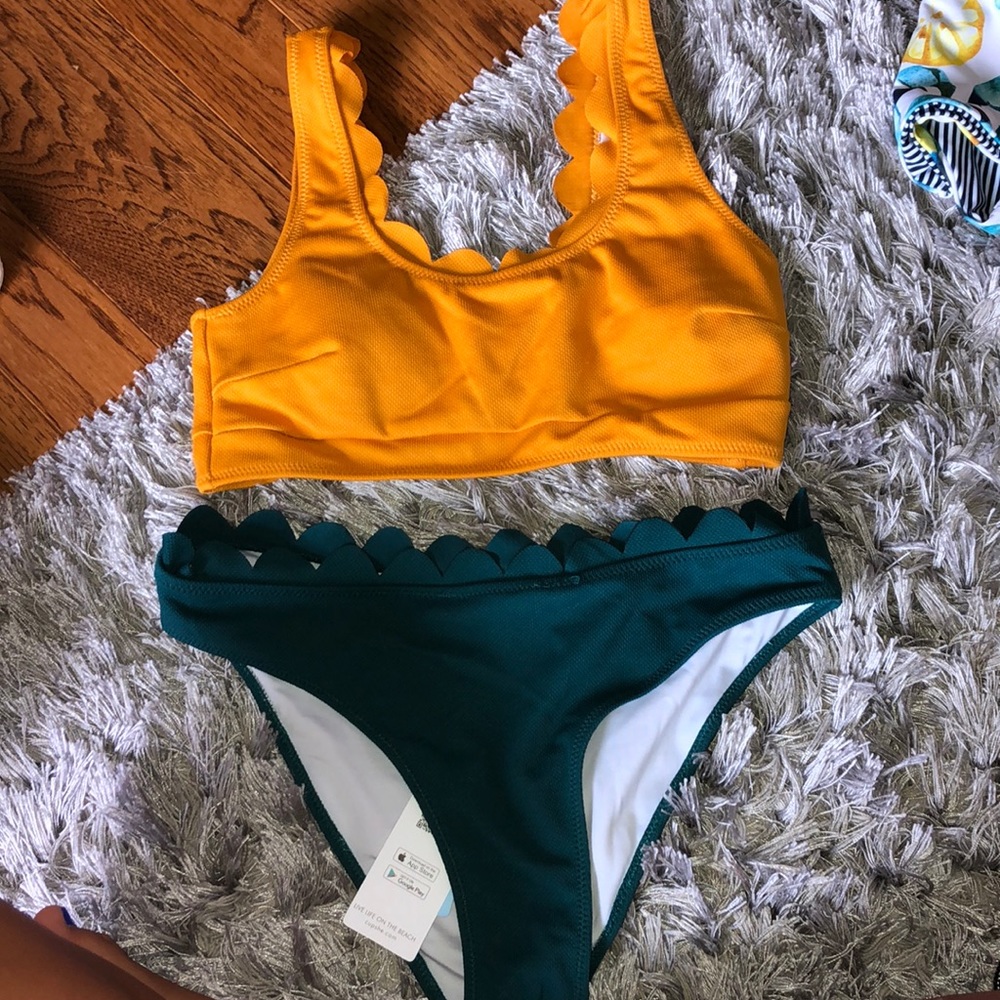 BRAND NEW SWIMSUIT